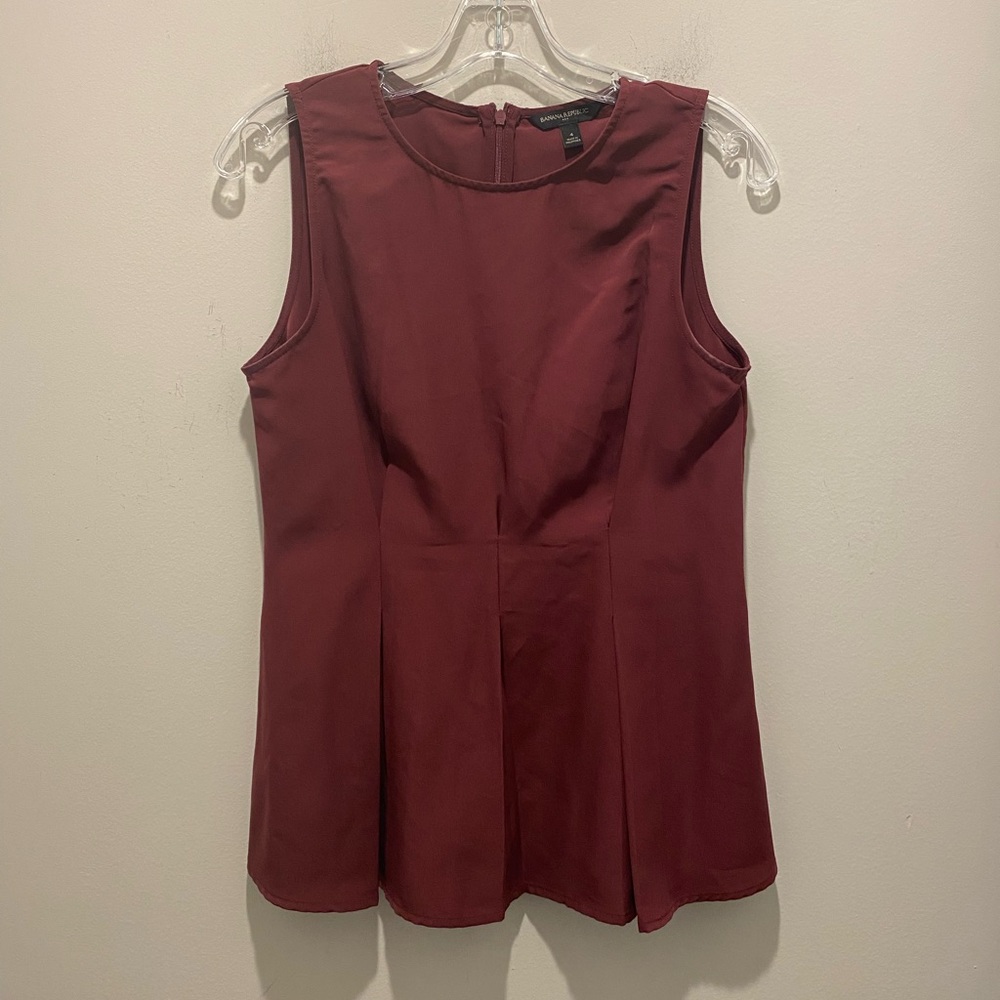 Banana Republic Solid Maroon Peplum Sleeveless Blouse Top Women’s Size 4 Work